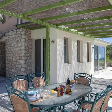 Villas Villa *