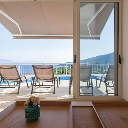 Villas Villa *
